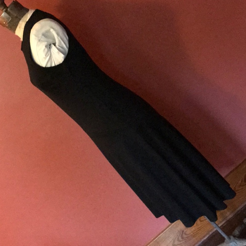 Little black dress! Asymmetrical hem sleeveless!!